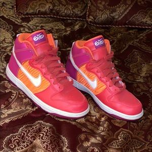 Women’s Nike Dunk 6.0